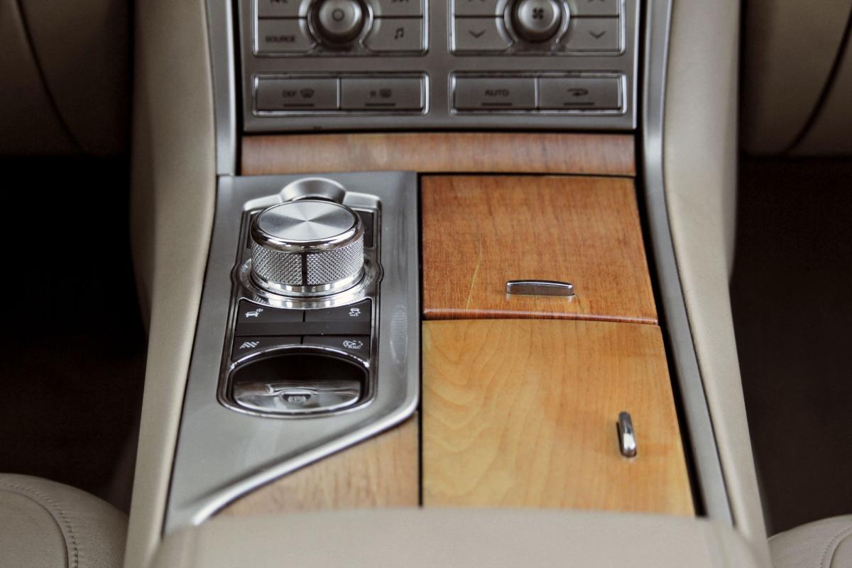jaguar-xf-2009-diesel-2993cc