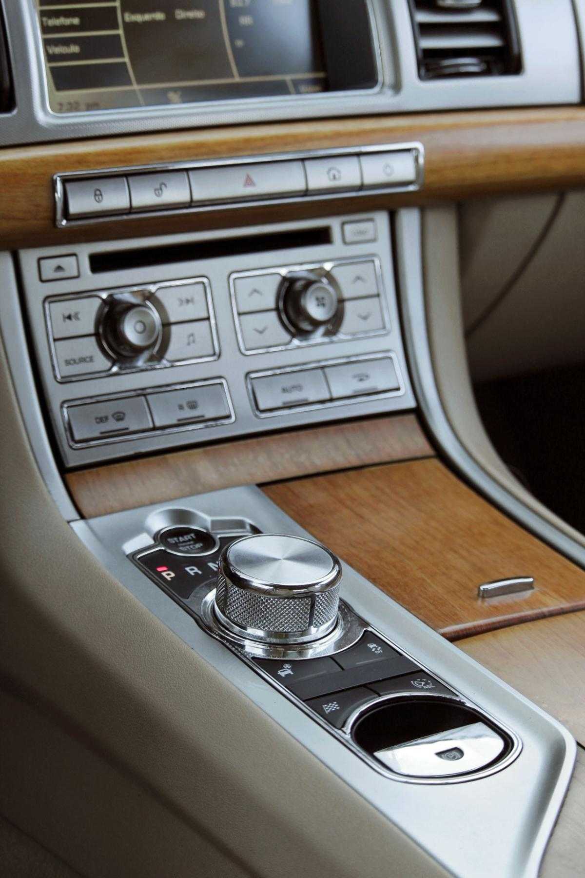 jaguar-xf-2009-diesel-2993cc