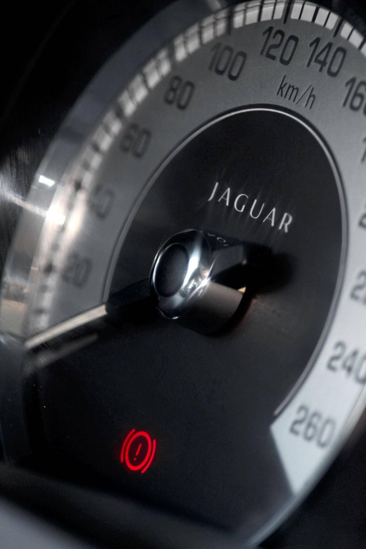 jaguar-xf-2009-diesel-2993cc