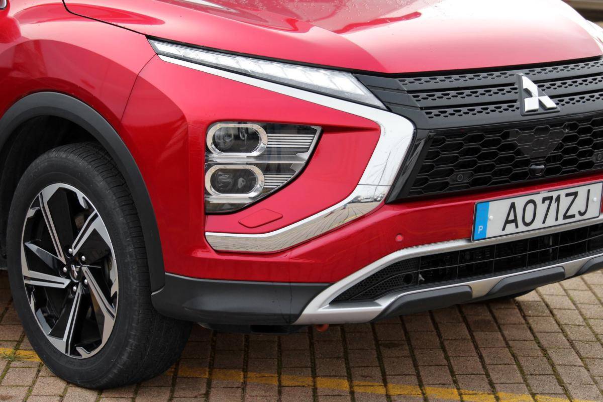 mitsubishi-eclipse-cross-2022-hibrido-a-gasolina-2360cc