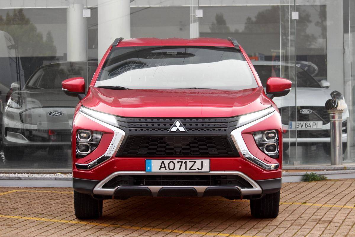 mitsubishi-eclipse-cross-2022-hibrido-a-gasolina-2360cc