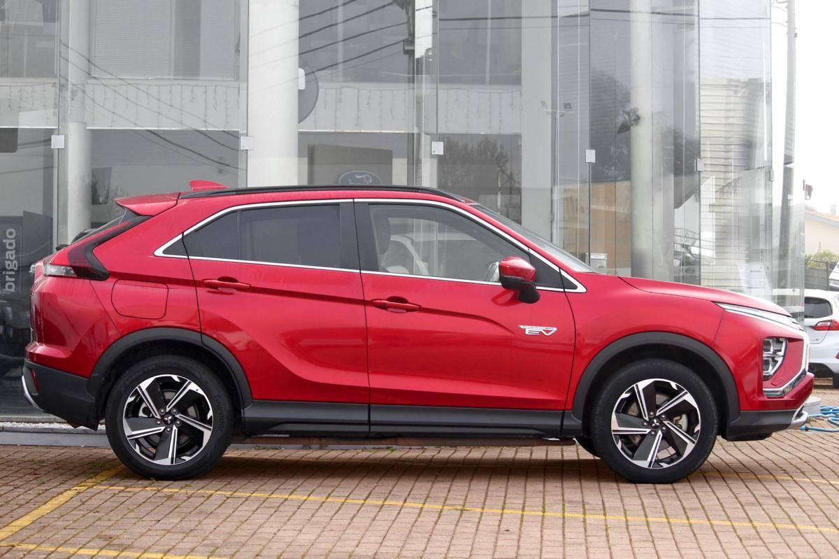 mitsubishi-eclipse-cross-2022-hibrido-a-gasolina-2360cc