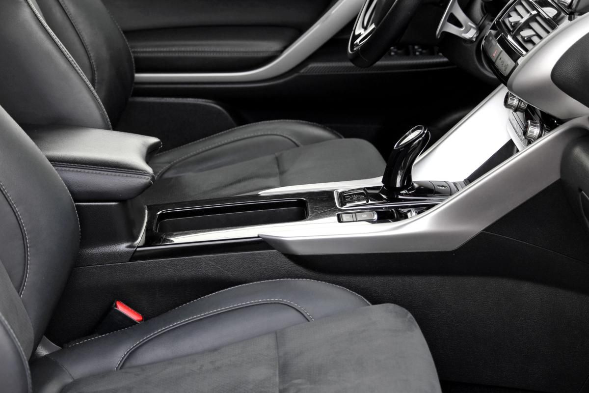 mitsubishi-eclipse-cross-2022-hibrido-a-gasolina-2360cc