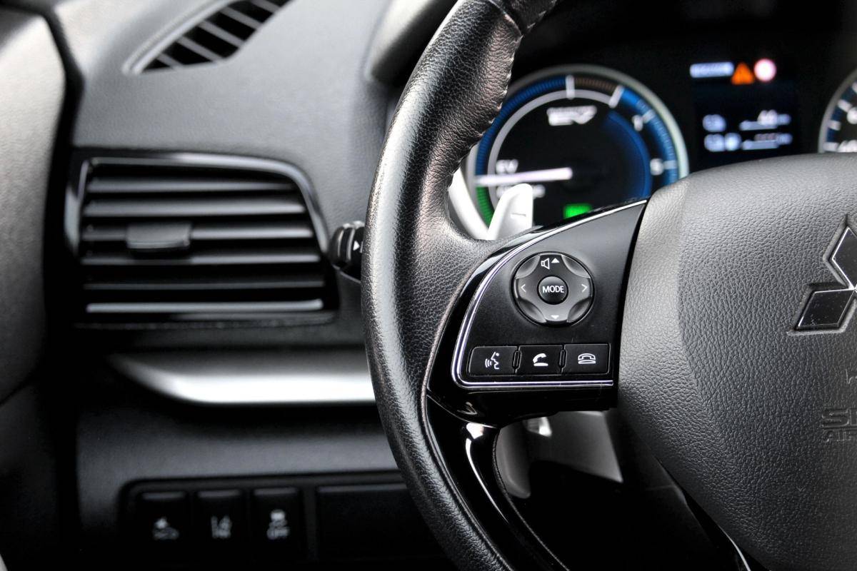 mitsubishi-eclipse-cross-2022-hibrido-a-gasolina-2360cc