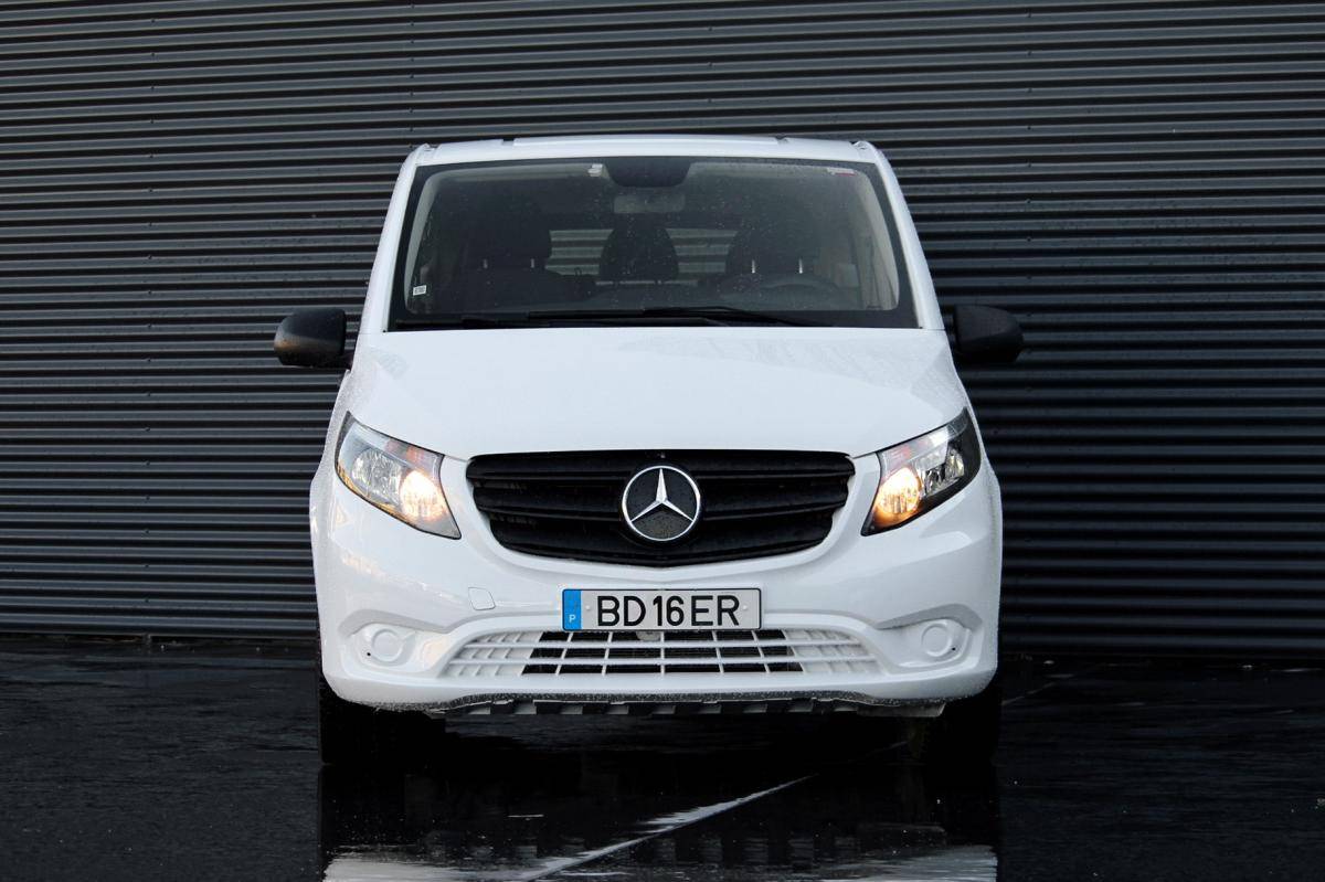 mercedes-benz-vito-2022-diesel-1950cc