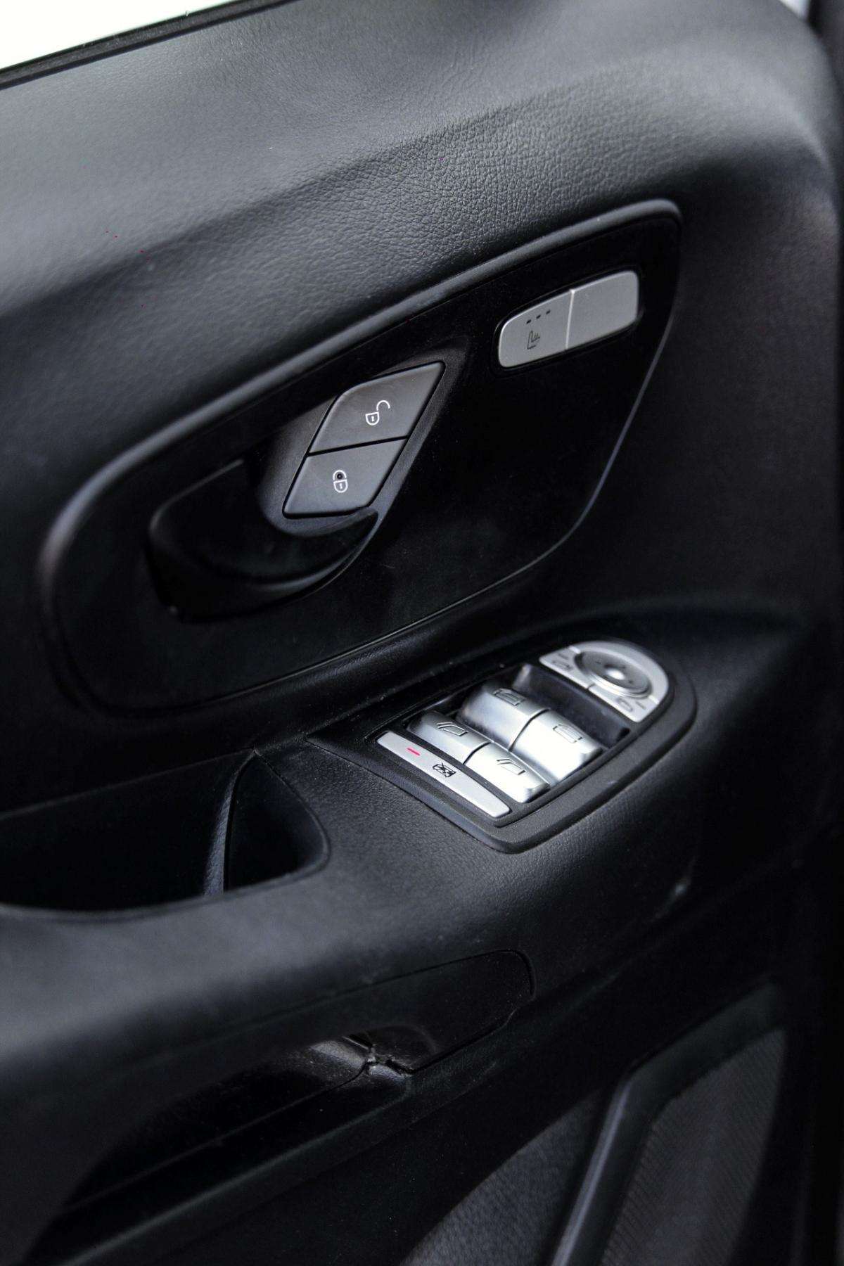 mercedes-benz-vito-2022-diesel-1950cc