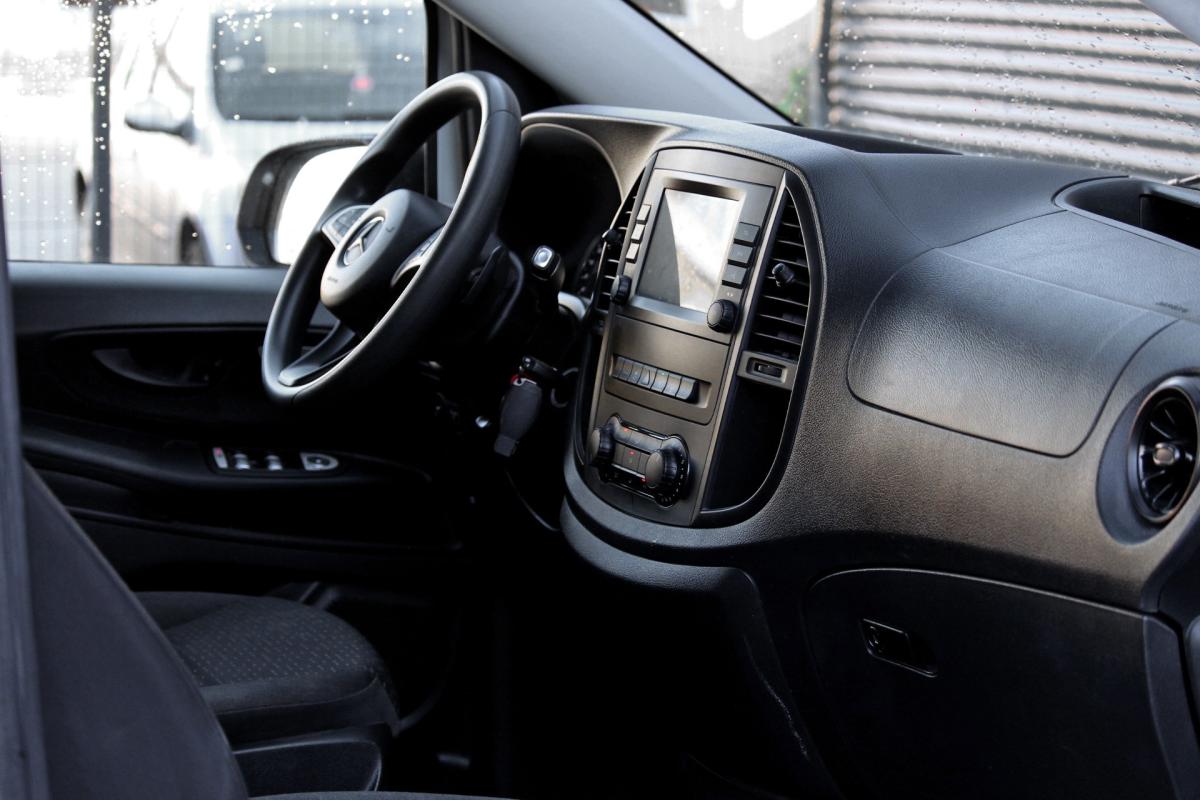 mercedes-benz-vito-2022-diesel-1950cc
