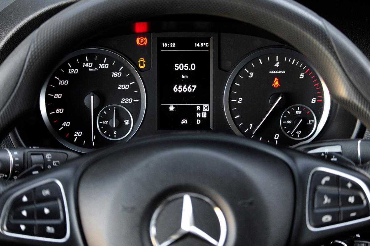 mercedes-benz-vito-2022-diesel-1950cc
