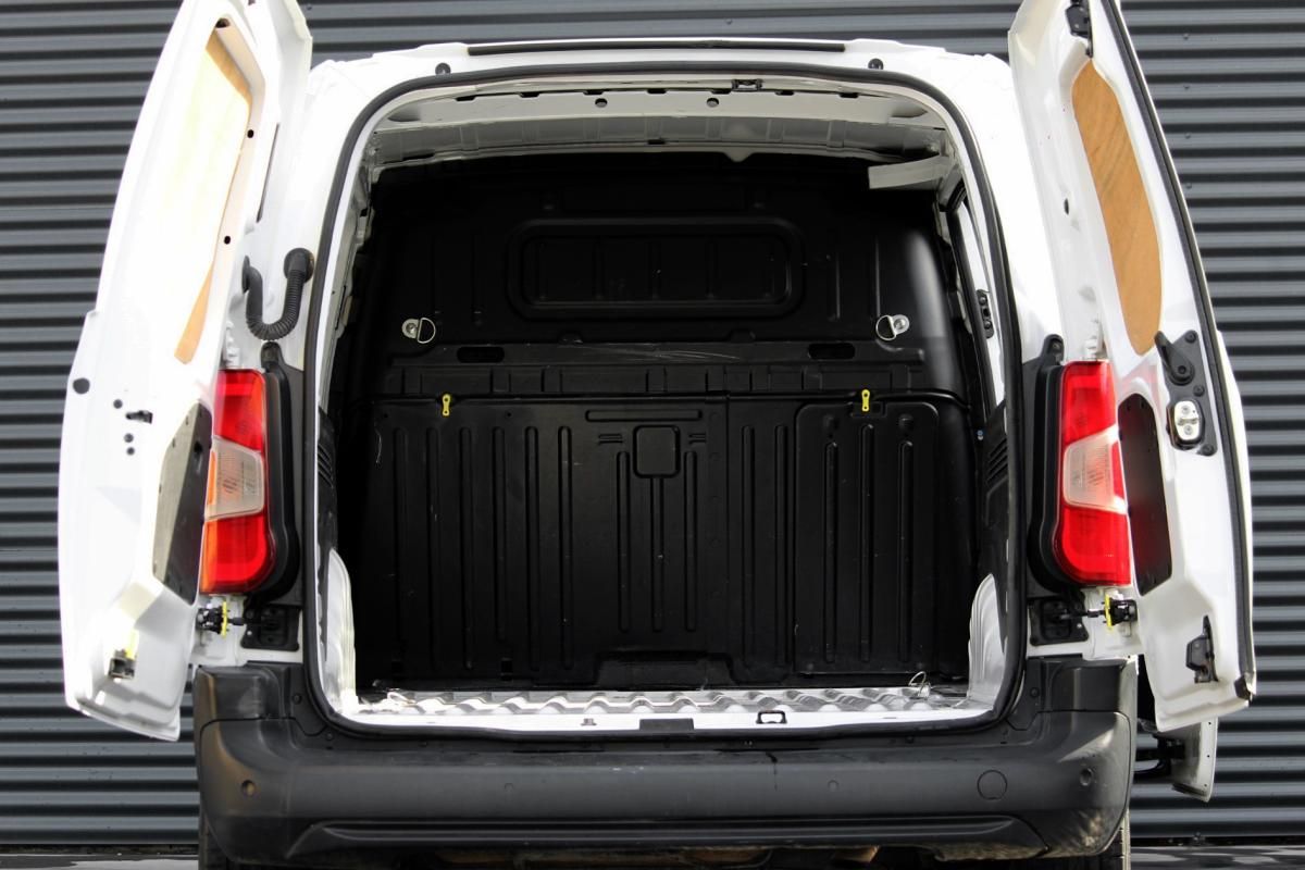 citroen-berlingo-2023-diesel-1499cc