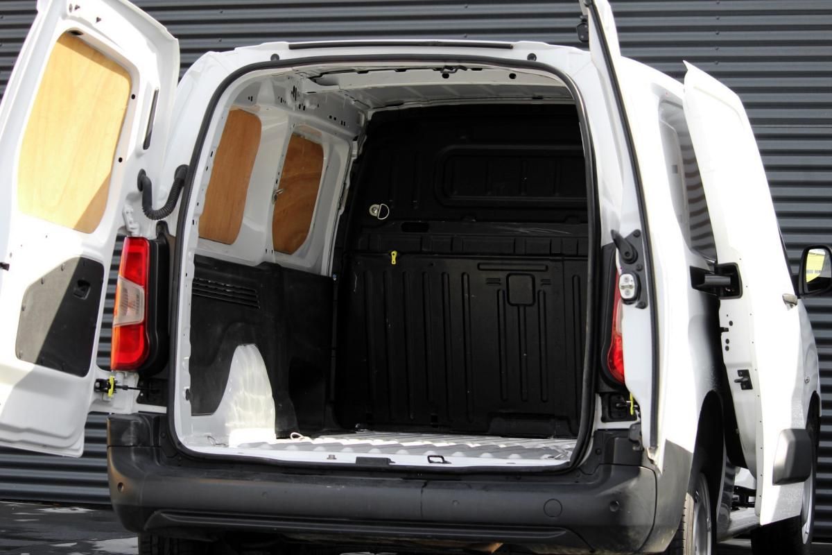 citroen-berlingo-2023-diesel-1499cc