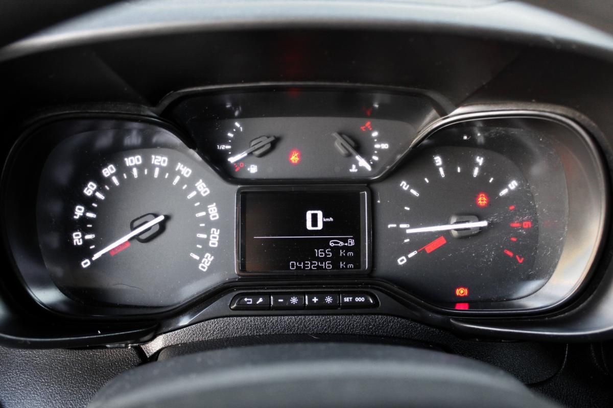 citroen-berlingo-2024-diesel-1499cc