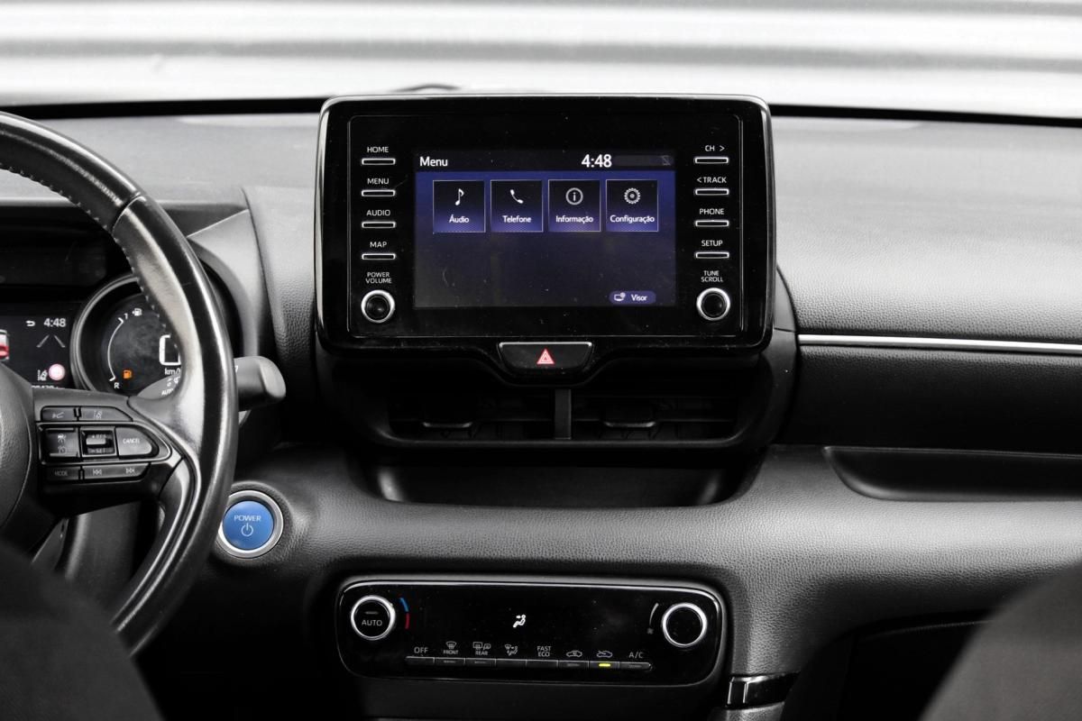 toyota-yaris-2022-hibrido-a-gasolina-1490cc