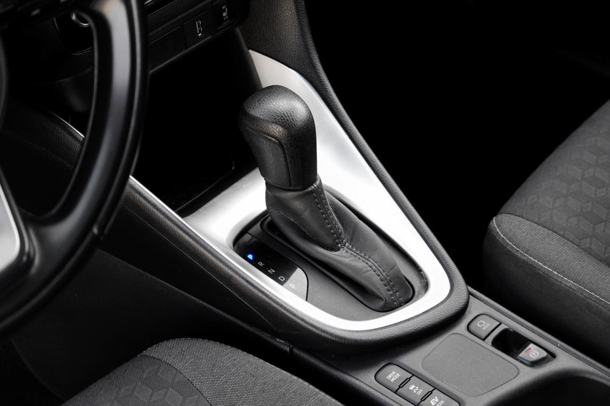 toyota-yaris-2022-hibrido-a-gasolina-1490cc