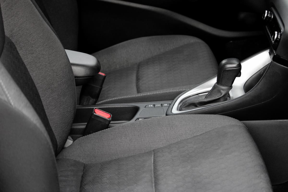 toyota-yaris-2022-hibrido-a-gasolina-1490cc