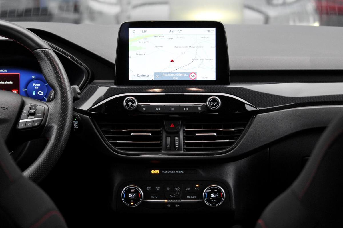 ford-kuga-2023-hibrido-a-gasolina-2500cc