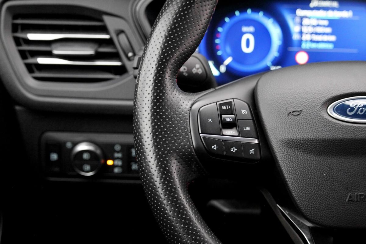 ford-kuga-2023-hibrido-a-gasolina-2500cc