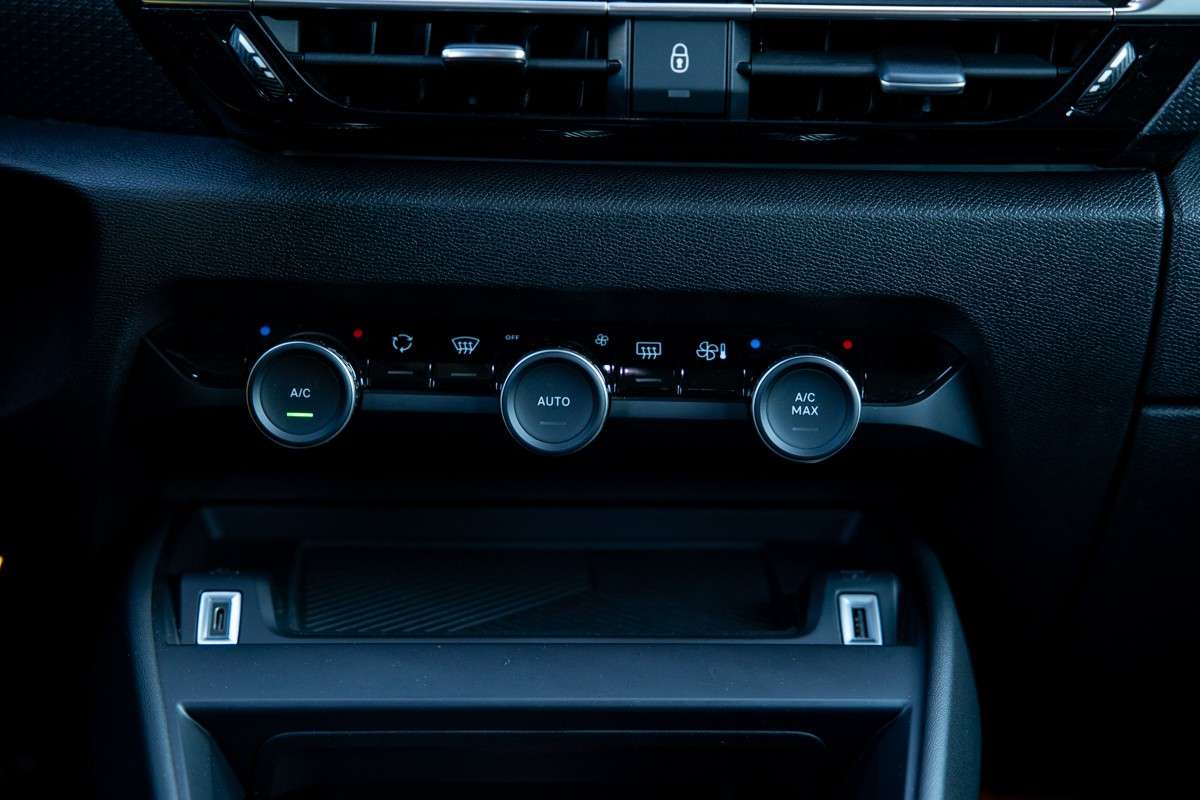 citroen-c4-2021-diesel-1499cc