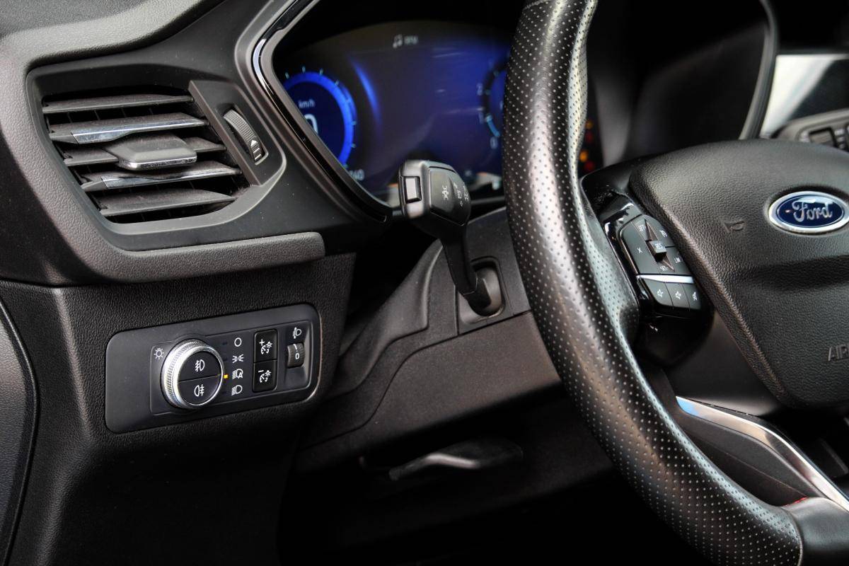 ford-kuga-2022-gasolina-1499cc