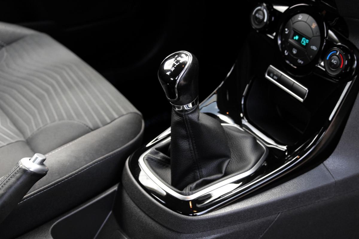 ford-fiesta-2015-gasolina-998cc