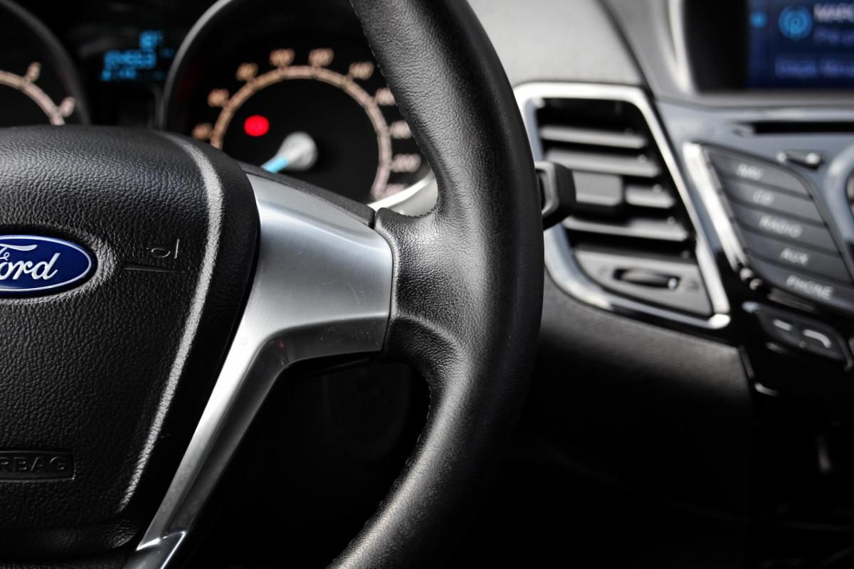 ford-fiesta-2015-gasolina-998cc
