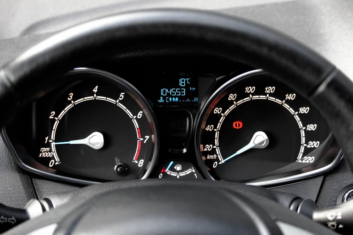 ford-fiesta-2015-gasolina-998cc