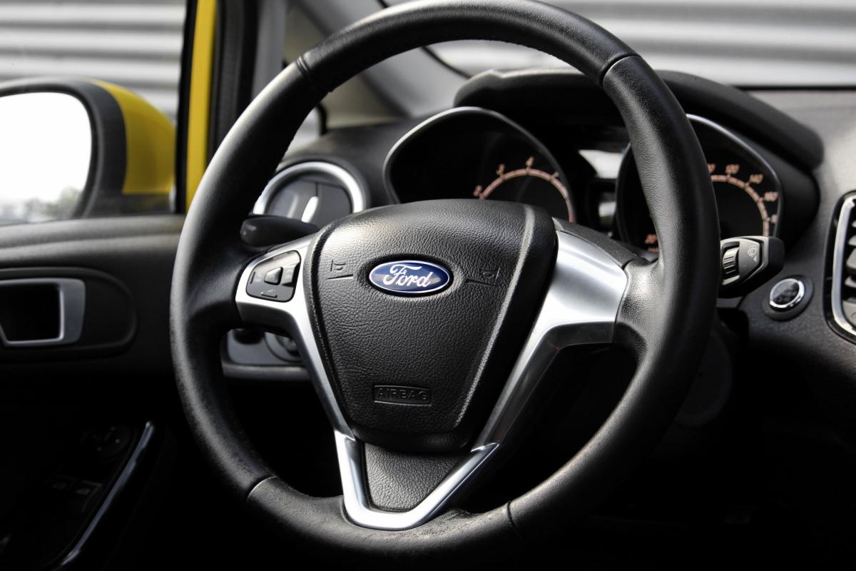 ford-fiesta-2015-gasolina-998cc