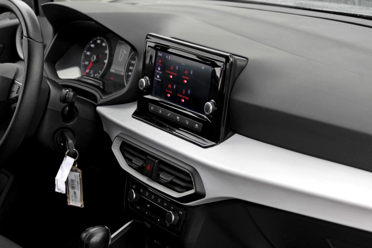 seat-arona-2022-gasolina-999cc