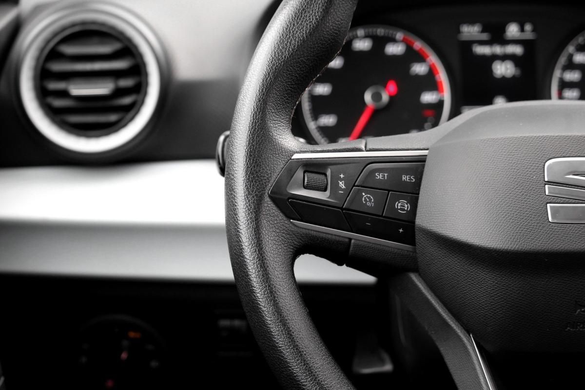 seat-arona-2022-gasolina-999cc