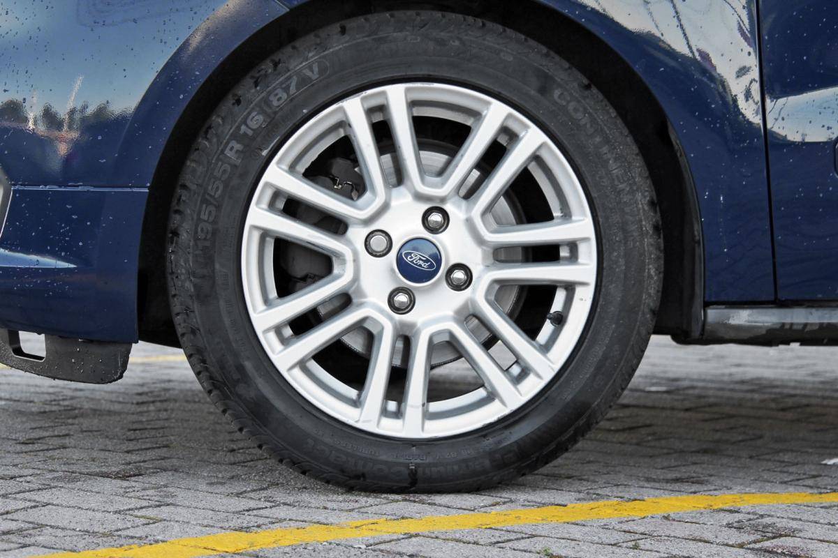 ford-tourneo-courier-2019-gasolina-998cc