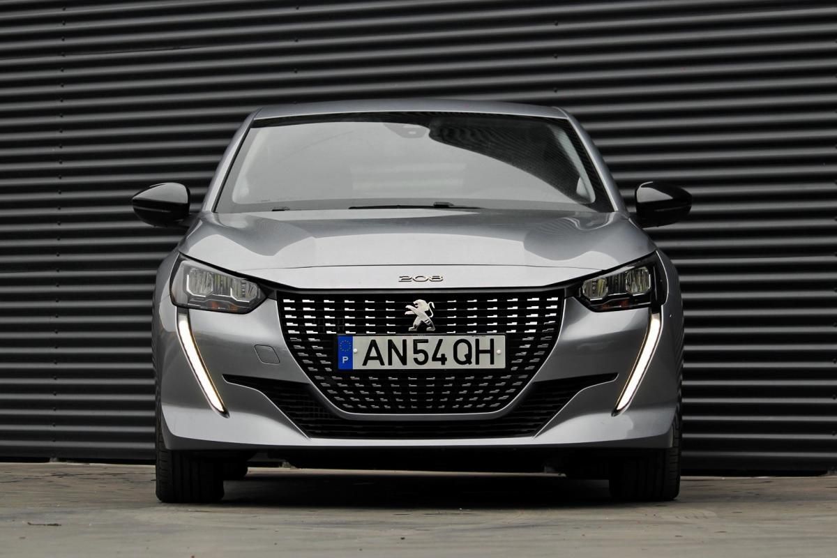 peugeot-208-2022-diesel-1499cc