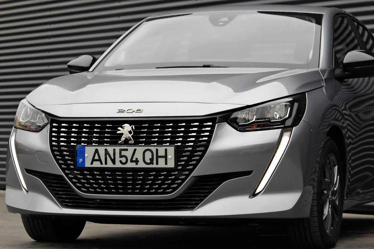 peugeot-208-2022-diesel-1499cc