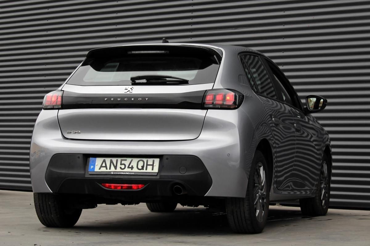 peugeot-208-2022-diesel-1499cc