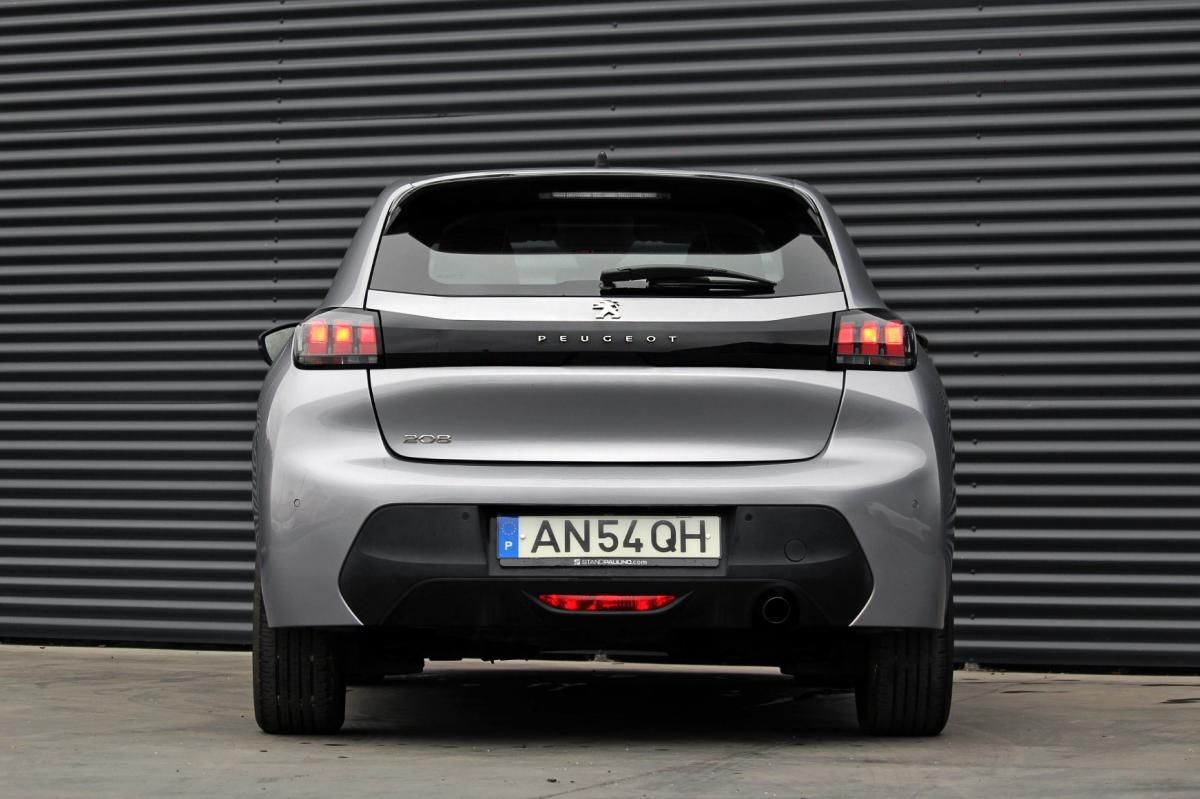 peugeot-208-2022-diesel-1499cc