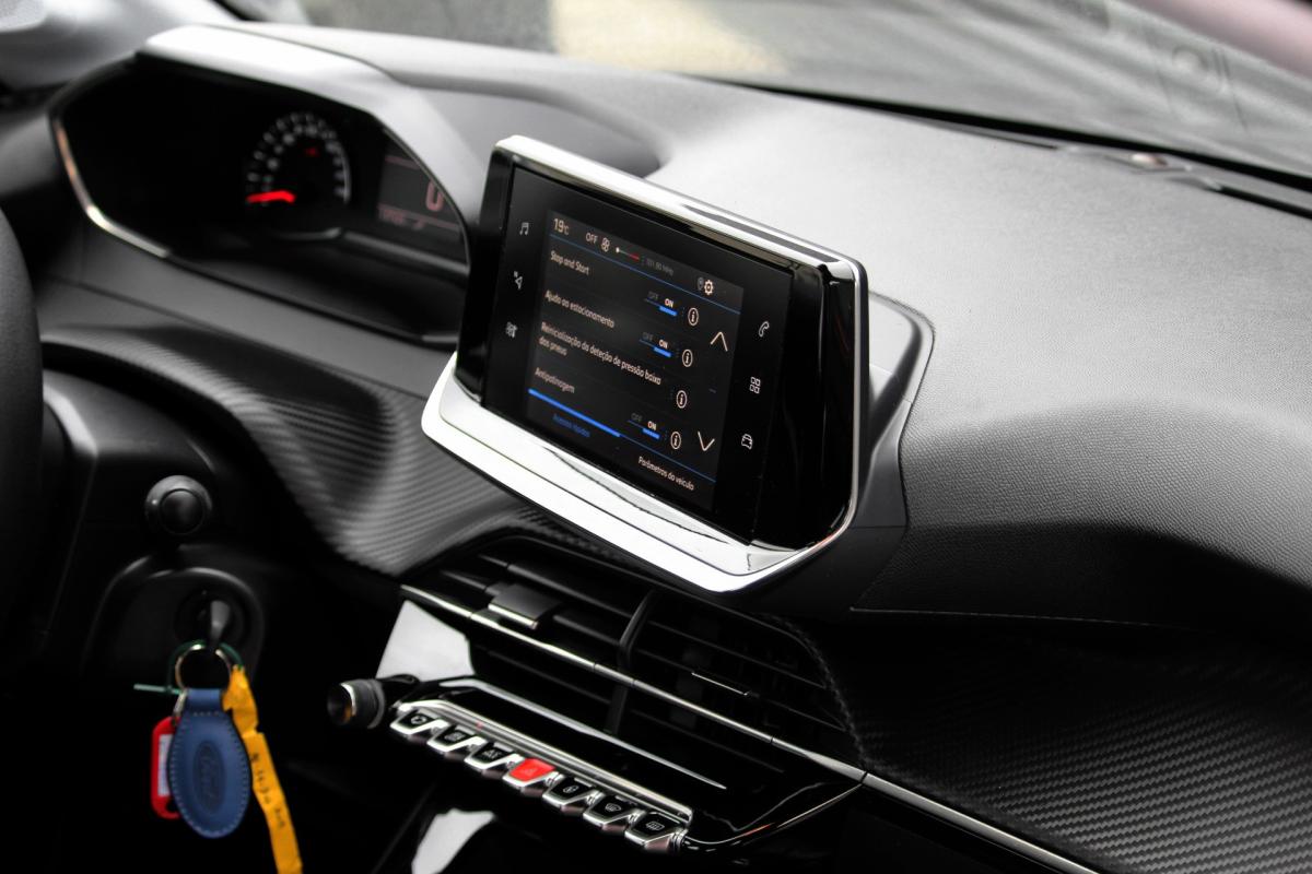 peugeot-208-2022-diesel-1499cc