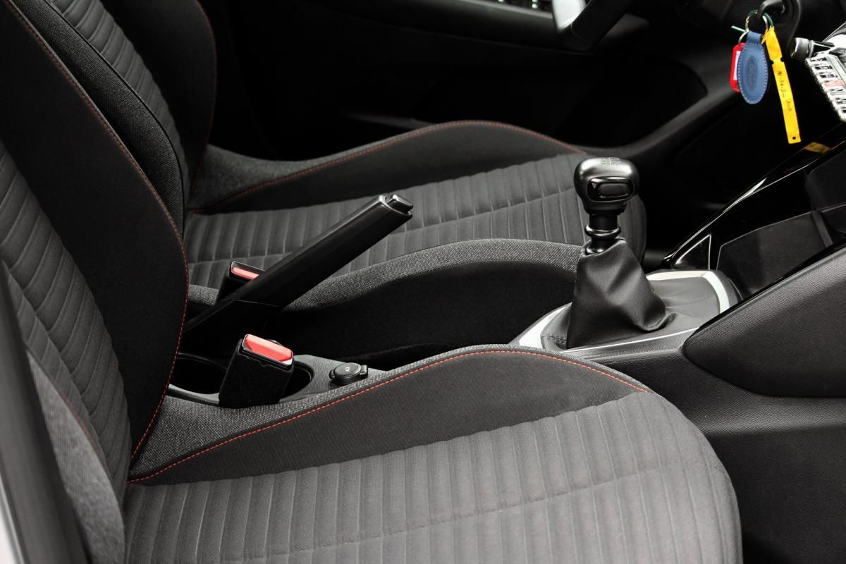 peugeot-208-2022-diesel-1499cc