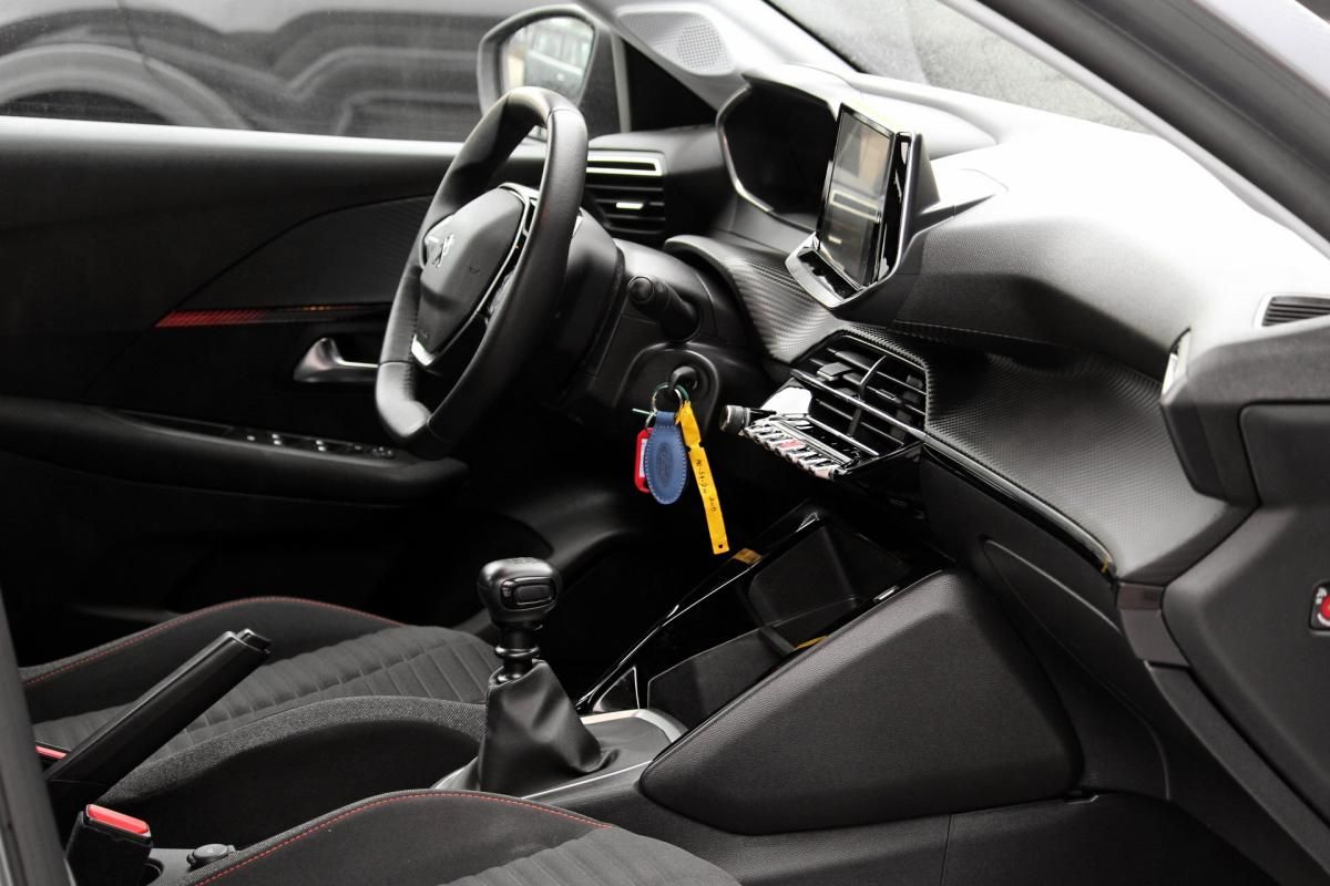 peugeot-208-2022-diesel-1499cc