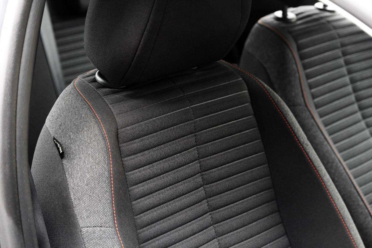 peugeot-208-2022-diesel-1499cc