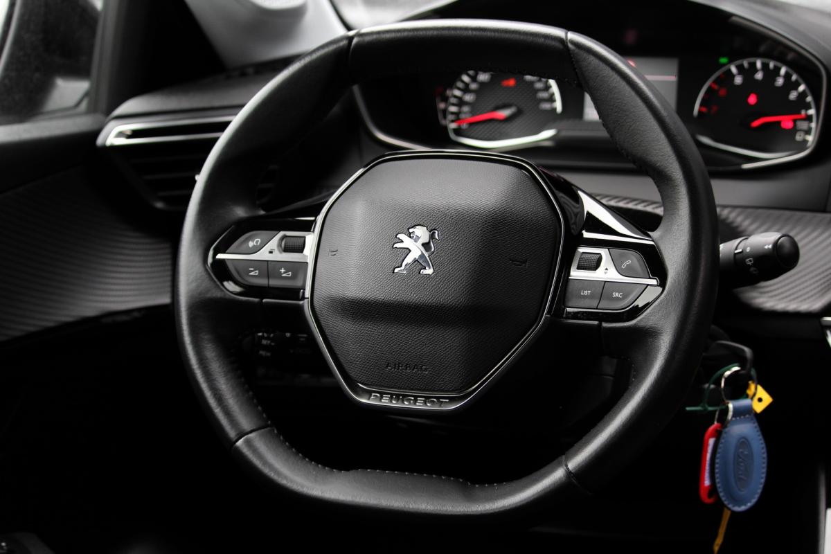 peugeot-208-2022-diesel-1499cc