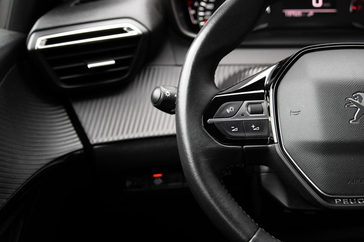 peugeot-208-2022-diesel-1499cc