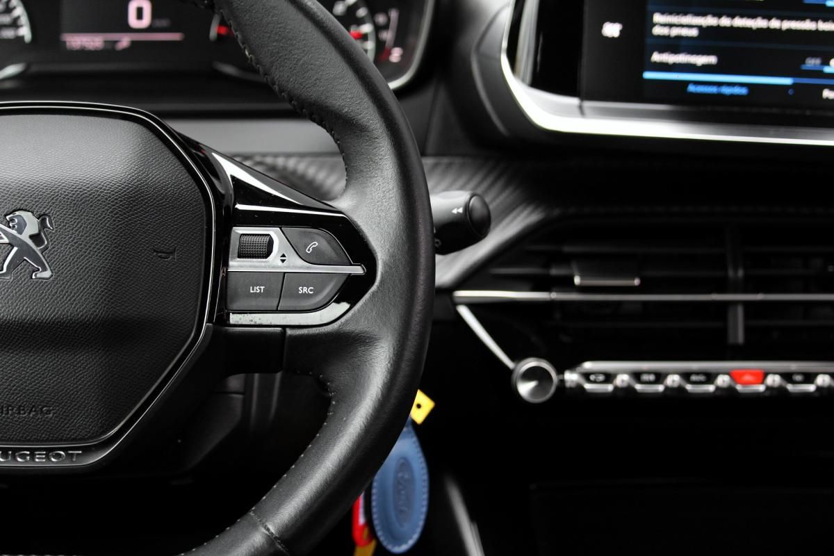 peugeot-208-2022-diesel-1499cc