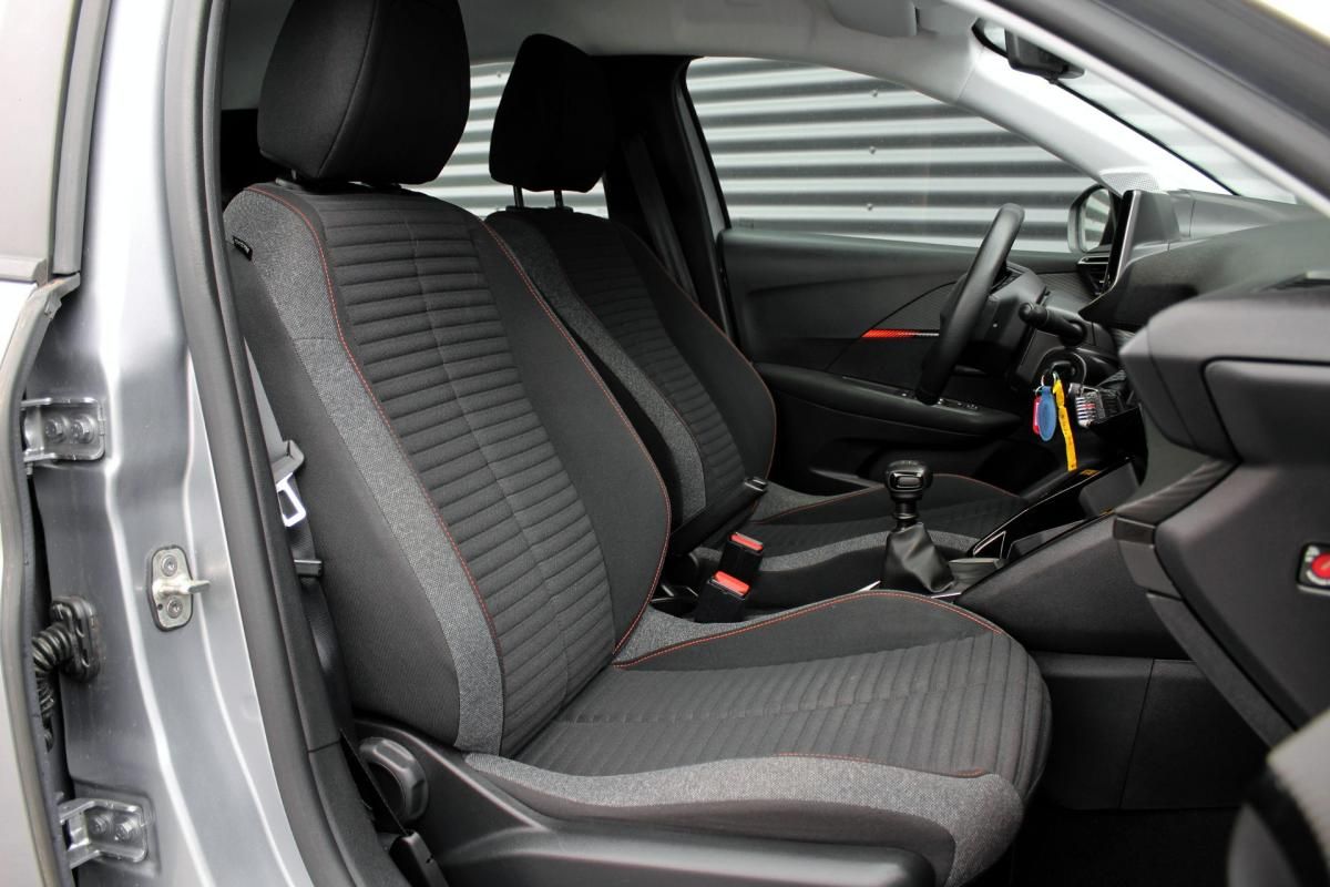 peugeot-208-2022-diesel-1499cc