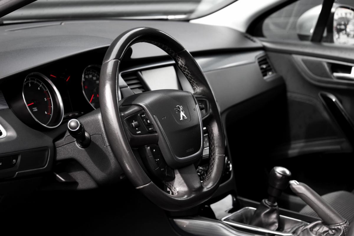 peugeot-508-sw-2015-diesel-1560cc