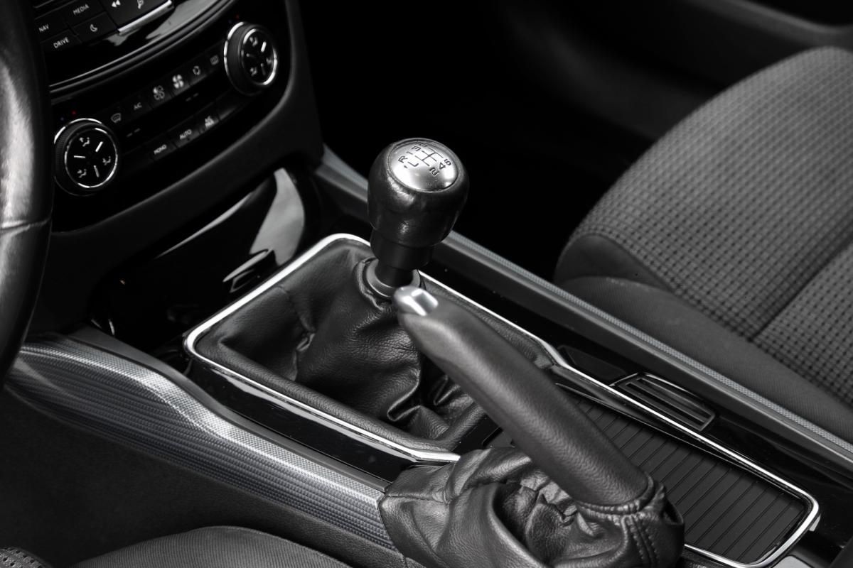 peugeot-508-sw-2015-diesel-1560cc