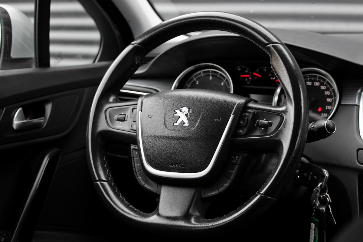 peugeot-508-sw-2015-diesel-1560cc