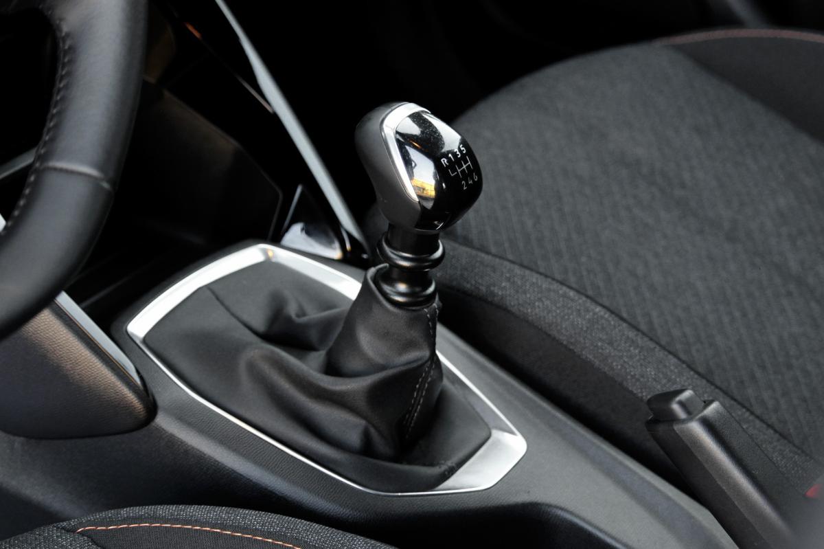 peugeot-2008-2025-gasolina-1199cc