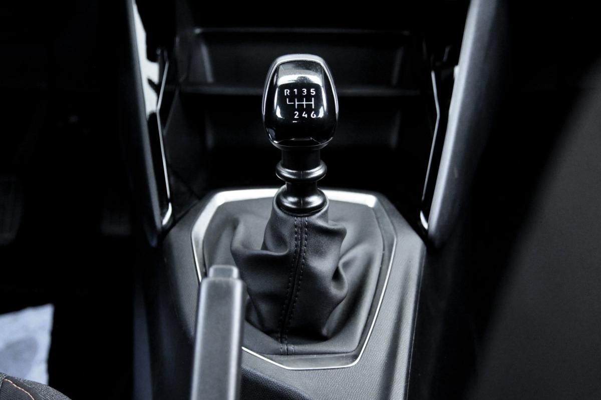 peugeot-2008-2025-gasolina-1199cc