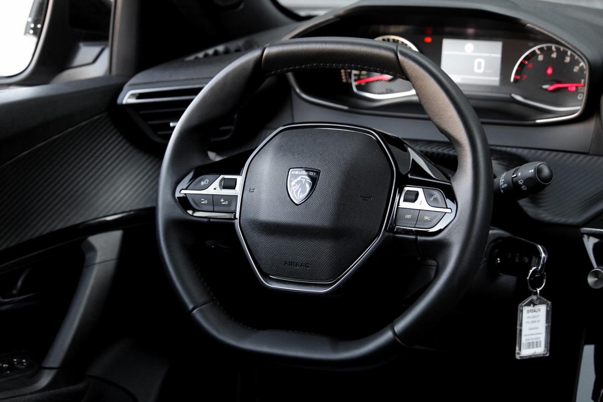 peugeot-2008-2025-gasolina-1199cc