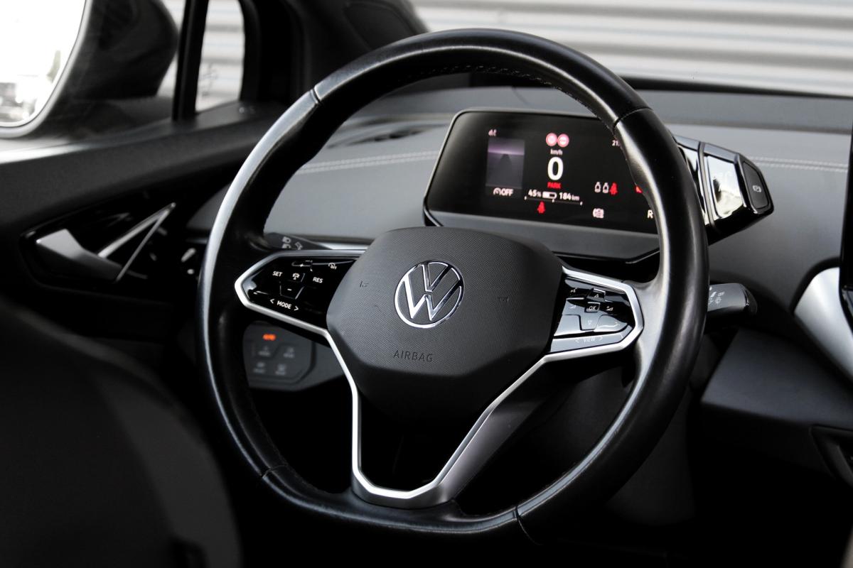 volkswagen-id-5-2023-eletrico-500cc