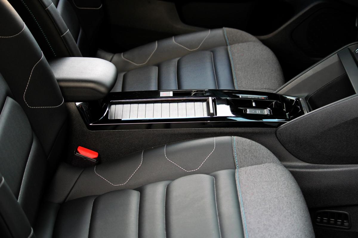 citroen-c4-2023-eletrico-0cc