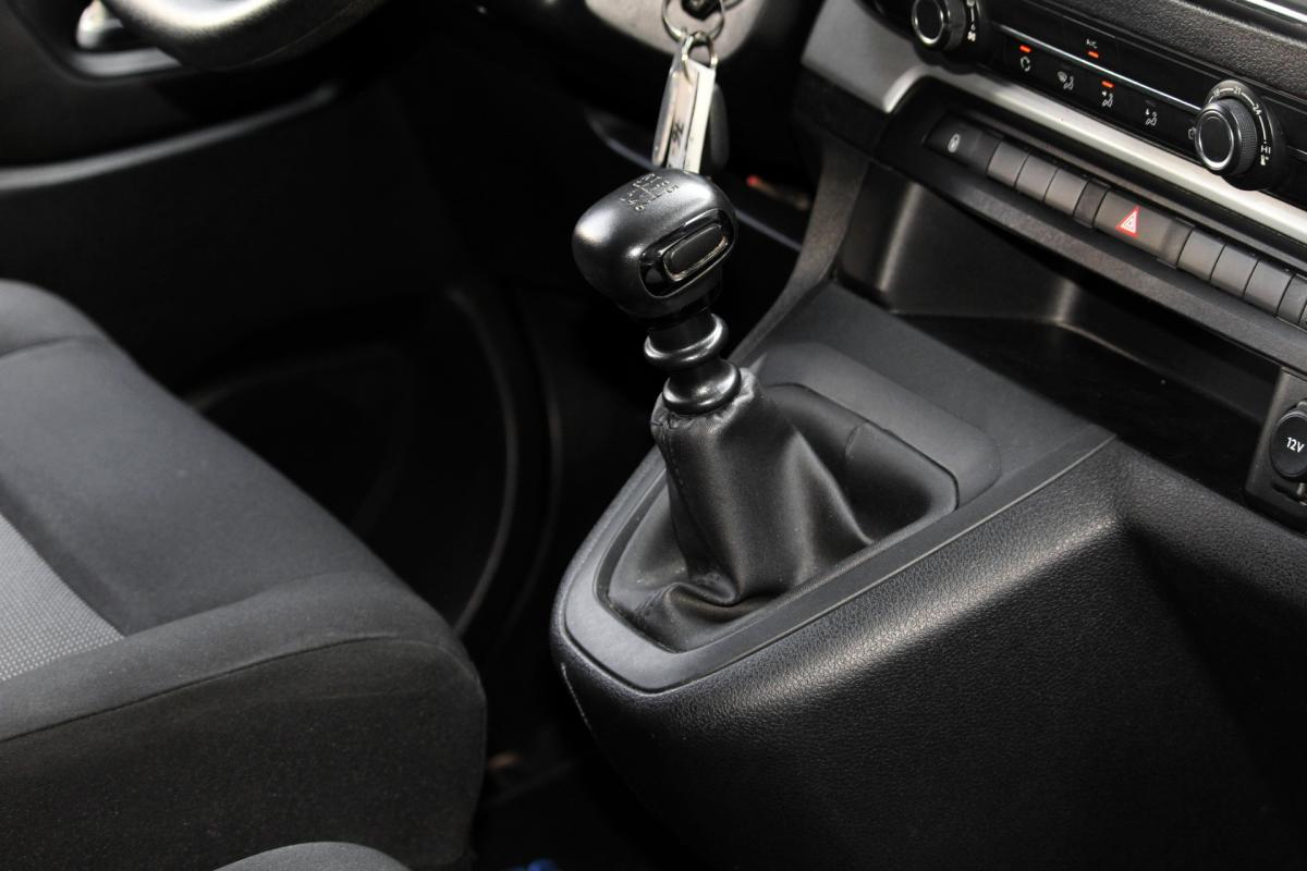 peugeot-traveller-2019-diesel-1499cc